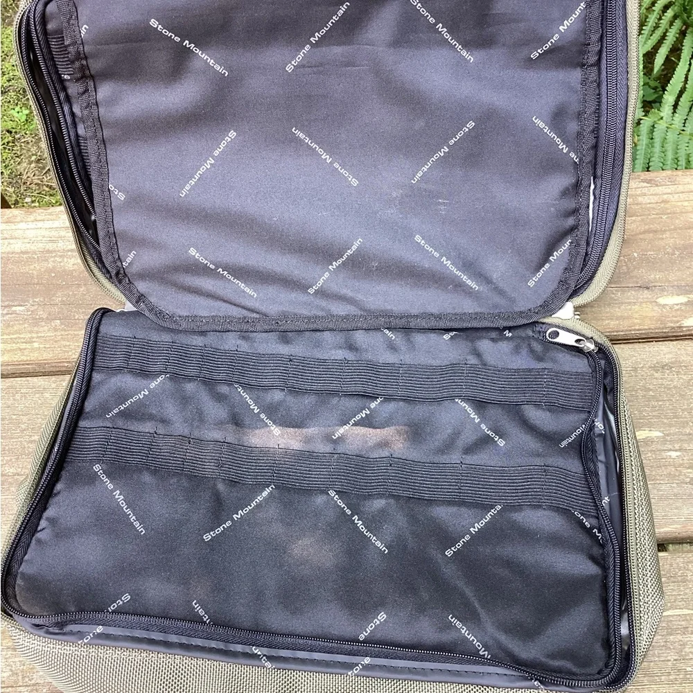 Stone Mountain 🆕WOT travel bag,tons of storage compartments, nylon carry strap